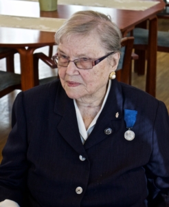 Kesäkuussa tulee kuluneeksi 77 vuotta jatkosodan alusta. Haastattelimme veteraaneja heidän jatkosotamuistoistaan ja siitä, millaista rintama-arki oli.