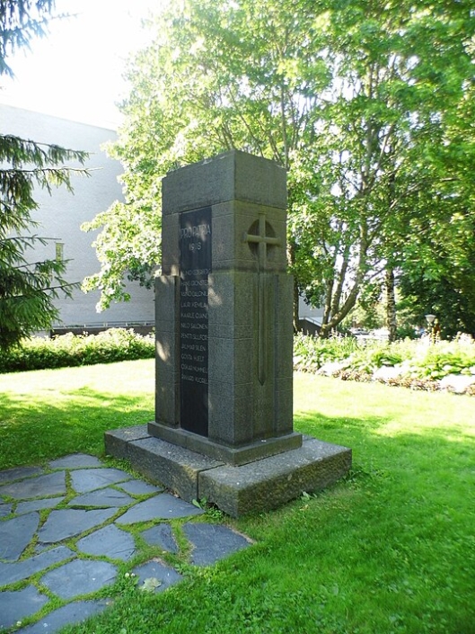 Keravan_sankarimuistomerkki_kuva@Harry Röneholm