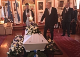 Kuvassa veteraanin siunaustilaisuus ortodoksisessa kirkossa.