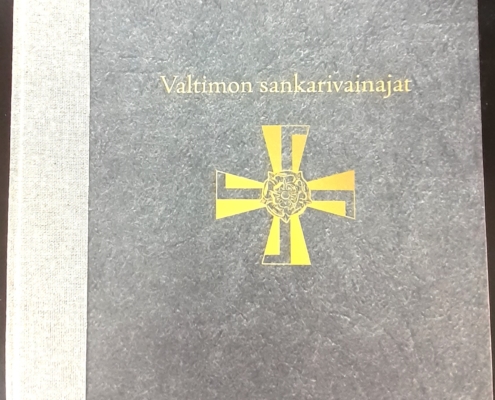 Kuvassa kirjan kansi.