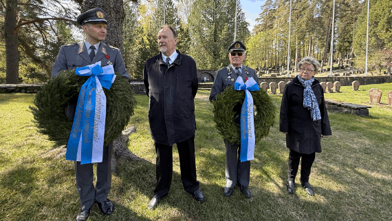 Kaatuneiden muistopäivää vietettiin Savonlinnassa
