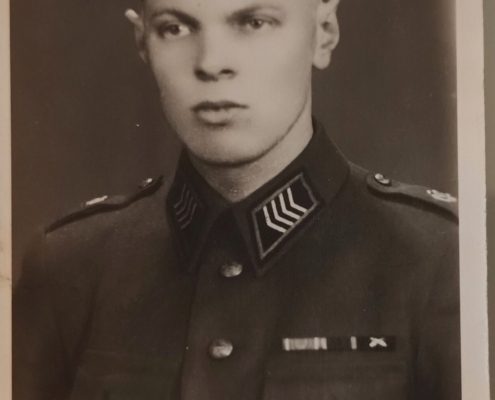 Kuvassa sotilas.