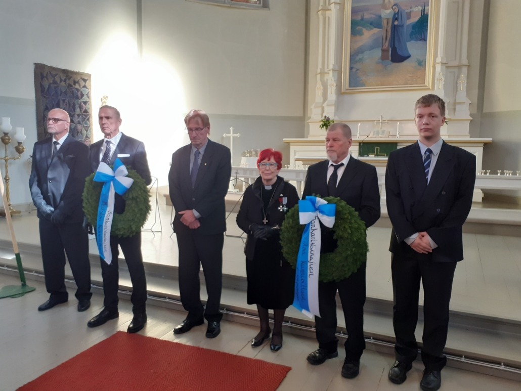 Kuvassa kaksi seppelpartiota.