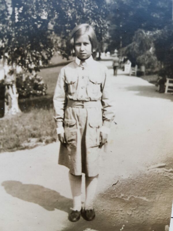 Laila Kotirannan (os. Laine) lapsuusmuistoihin kuuluu aika pikkulottana.